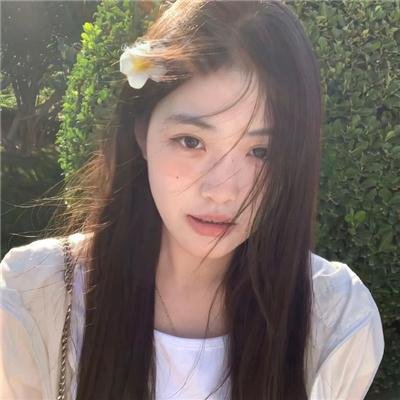 安娜·卡拉曼佐夫